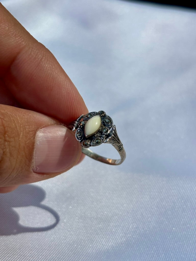 Anillo Ovalo Blanco Plata