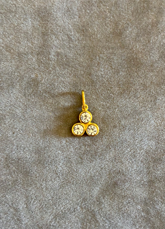 Dije Triángulo Piedritas